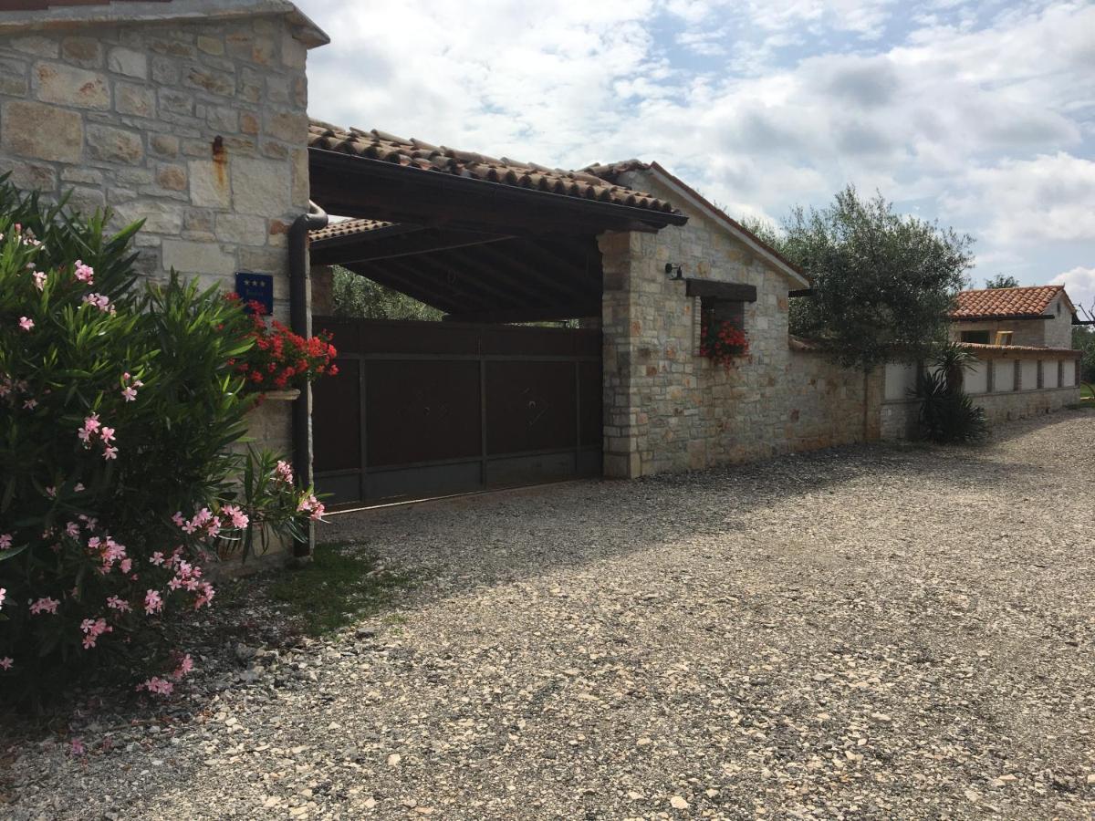 Appartment Hacienda Monica Umag Exteriér fotografie